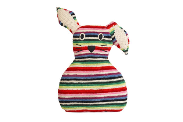 Anne-Claire Petit Hasenkissen gehäkelt Multistripes