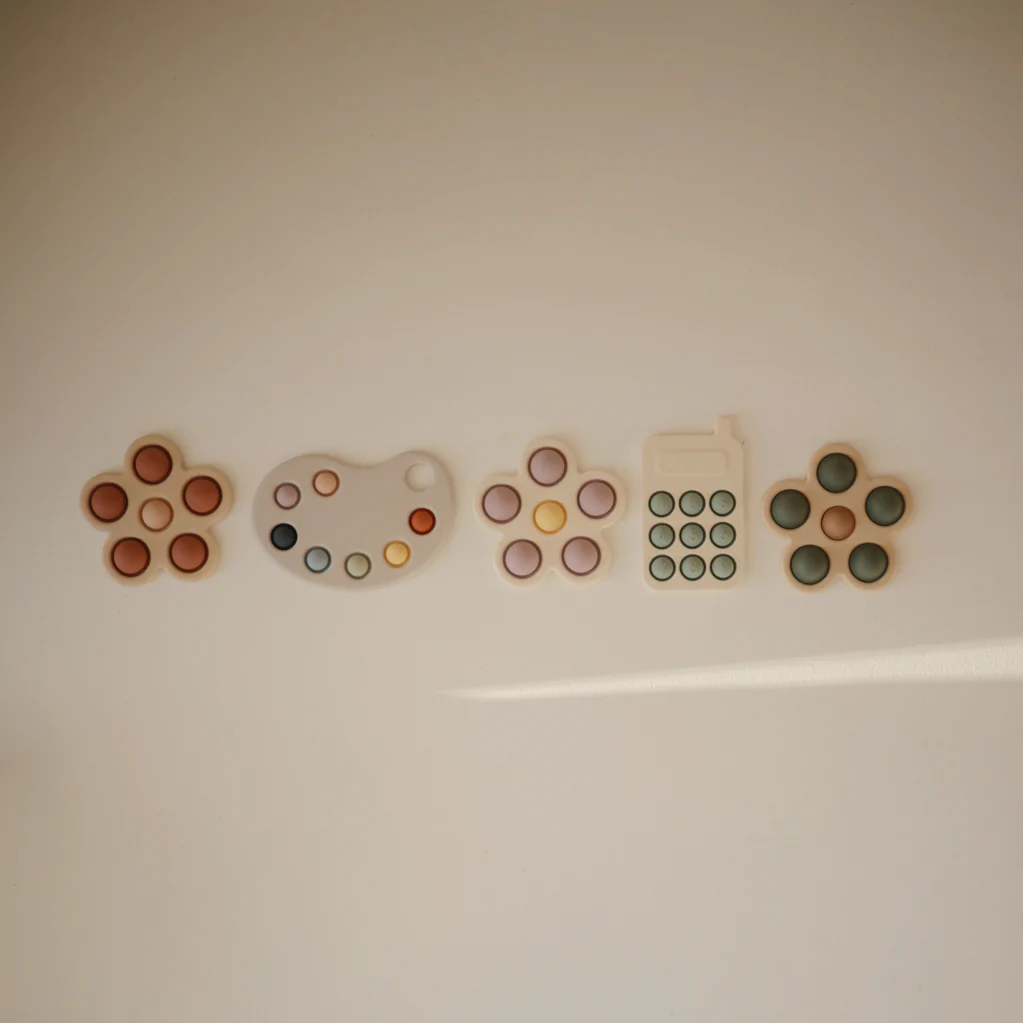 Mushie Paint Palette Press Toy – Bild 3