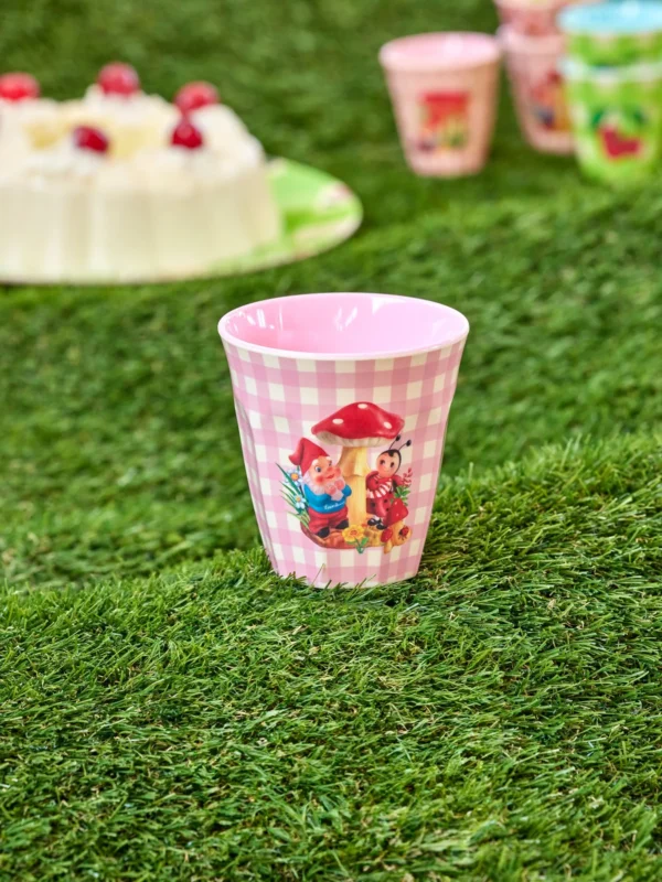Rice Mittelgroße Melamin Becher - Rosa - "Love Therapy" Gnom Druck – Bild 2