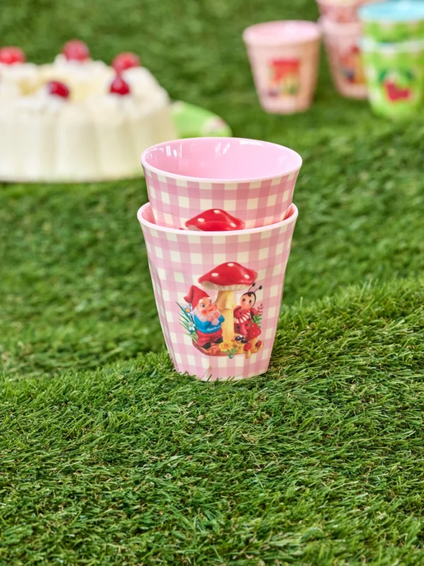 Rice Mittelgroße Melamin Becher - Rosa - "Love Therapy" Gnom Druck – Bild 4